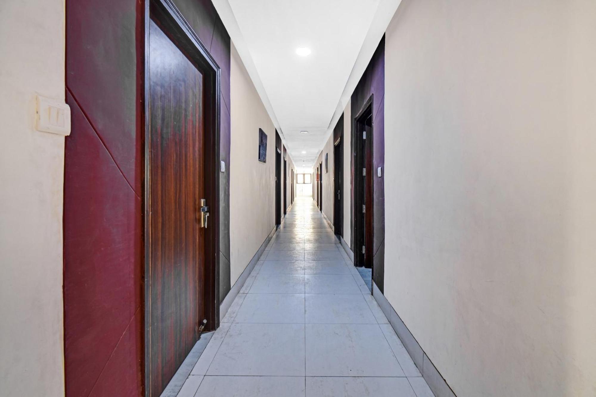 Townhouse Classio Suites Shirdi Exterior photo